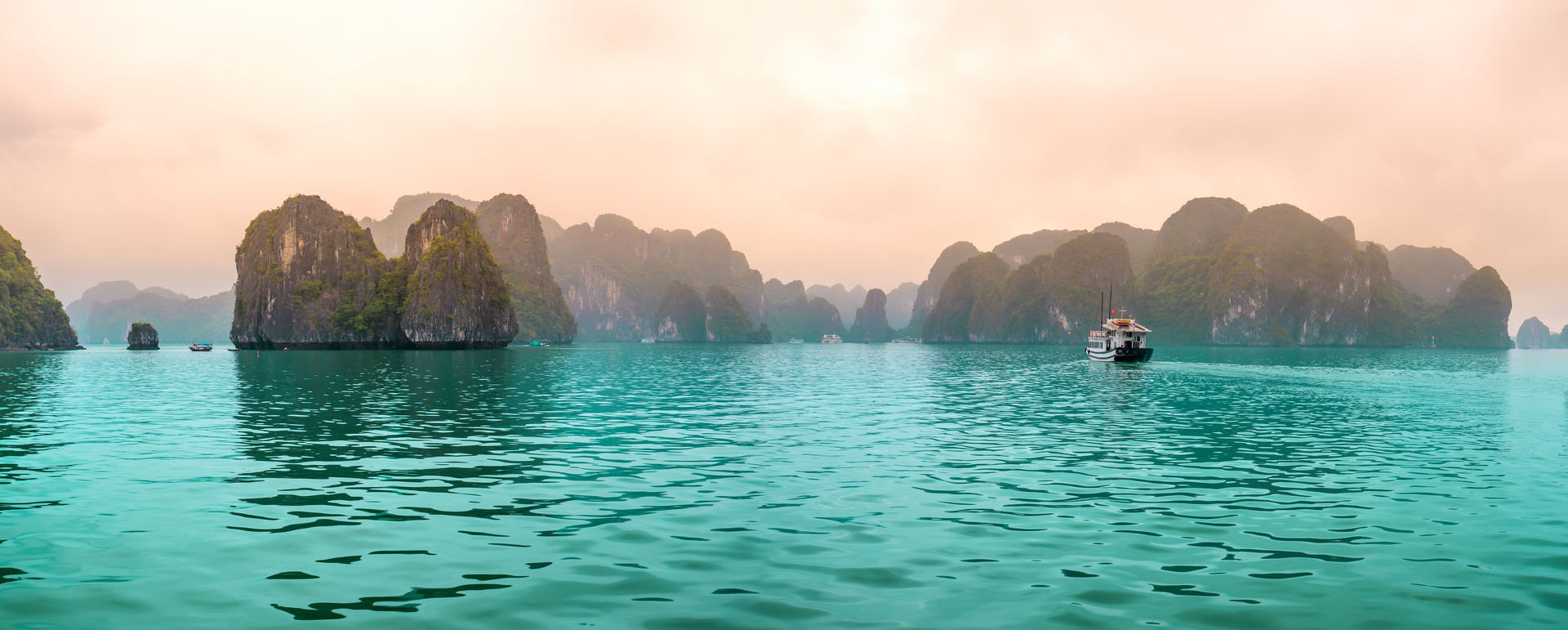 ha long bay bateau